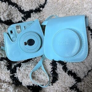 Fujifilm Instax Mini 9 Instant Camera Ice Blue with Case